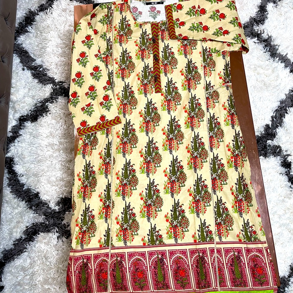 Like new Khaadi kurta kameez